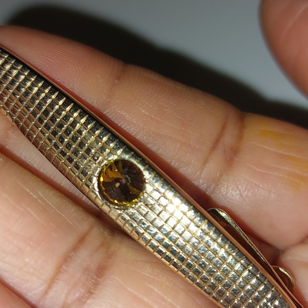 SOLD Pink Yellow Ombre Rivoli Glass Crystal Gold Tone Waffle Texture Tie Clip - Picture 3 of 6